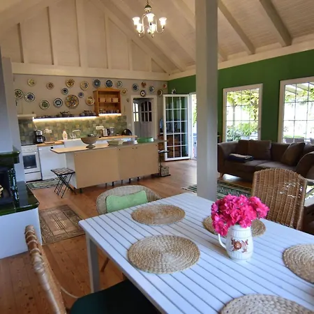 House With Private By The Lake, Whirlpool 別荘